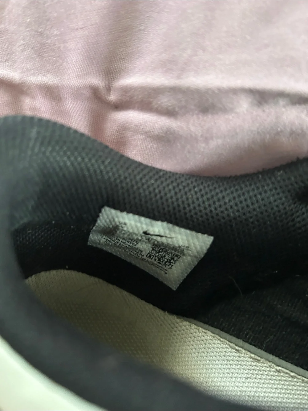 Nike ( Pandas) Black and White Sneakers Size 6 Youth